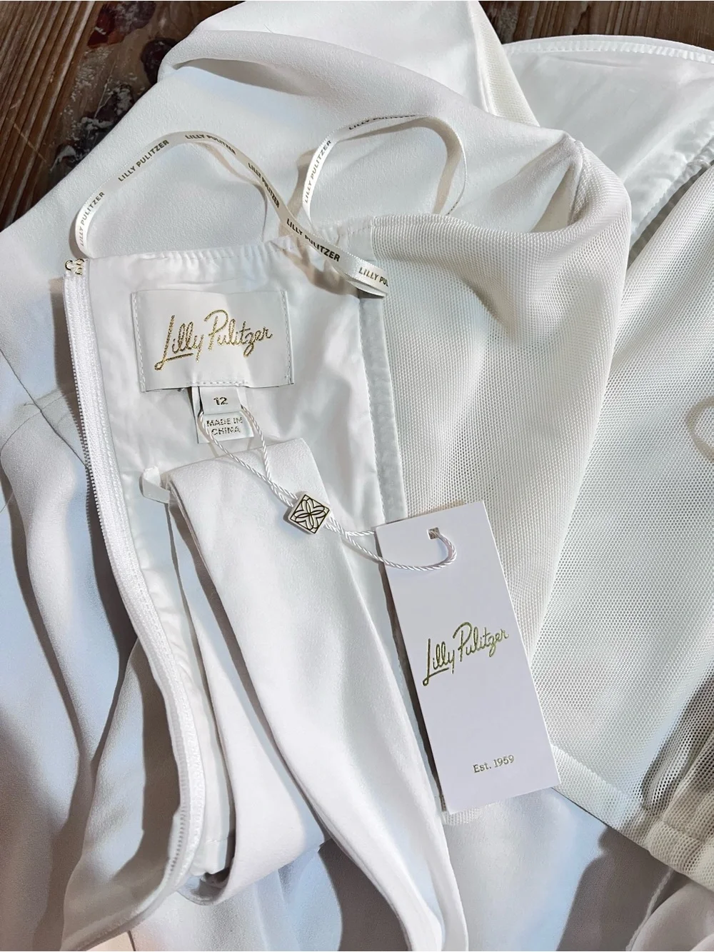 NWT Lilly Pulitzer Kylo Romper in White. Size 12. Strapless. - Picture 9 of 13